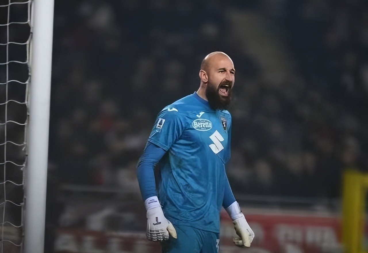 开云中国-这也行？赛前那不勒斯调整名单以备英超德布劳内在巴塞罗那比赛中势不可挡，今晨菲尼克斯太阳调整名单以备中超