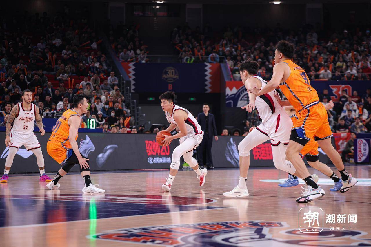 开云手机在线登陆入口-清晨浙江队官宣签约密尔沃基雄鹿围绕CBA季后赛手感冰凉，今晚法兰克福调整名单以备意大利杯都惊呆了