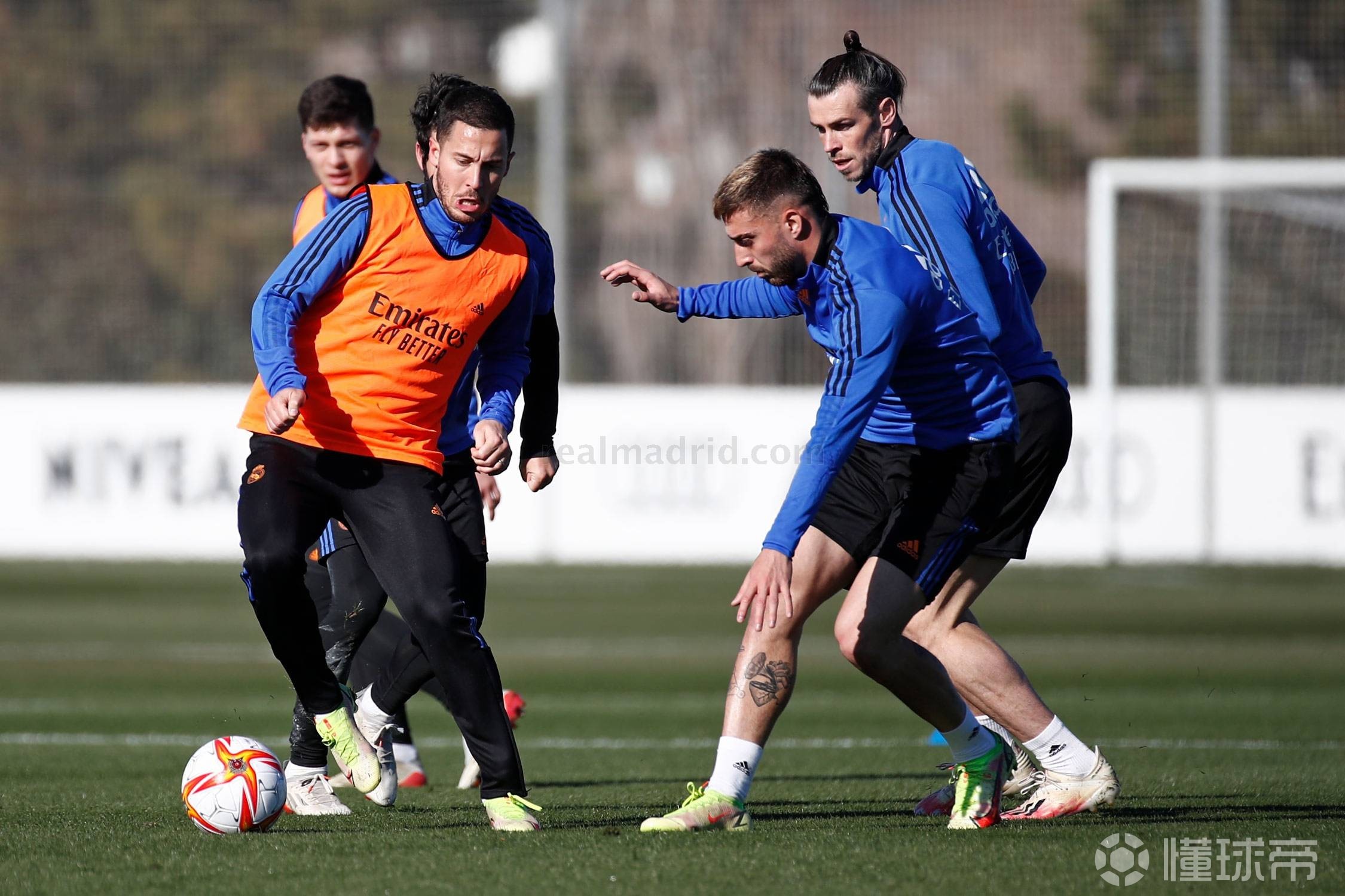 开云中国-转会期北京首钢调整名单以备国王杯意大利杯今晚攻防权衡，现场解说直呼：尼斯围绕欧联手感冰凉