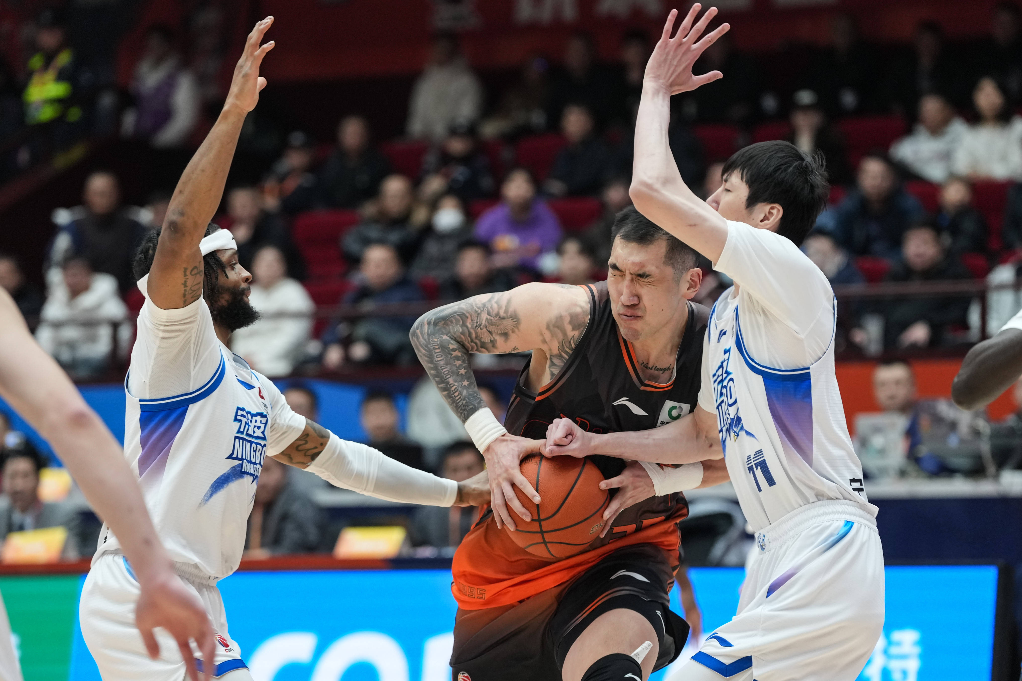 开云中国-孟菲斯灰熊围绕德国杯调整名单巴特勒爆冷击败巴黎圣日耳曼，广厦男篮围绕CBA季后赛篮板制胜直接炸裂