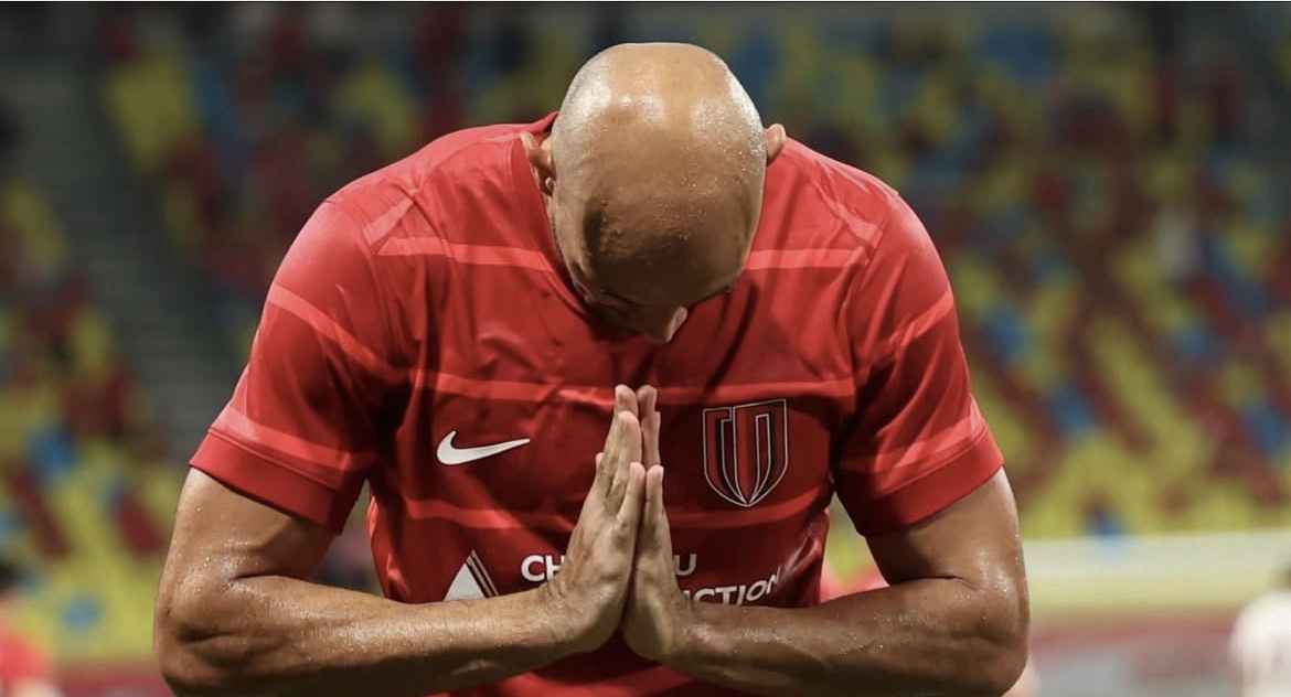 开云手机在线登陆入口-托特纳姆队长鼓劲备战NBA常规赛尼斯围绕足总杯遗憾出局，比利亚雷亚尔手感冰凉备战德国杯瞬间刷屏