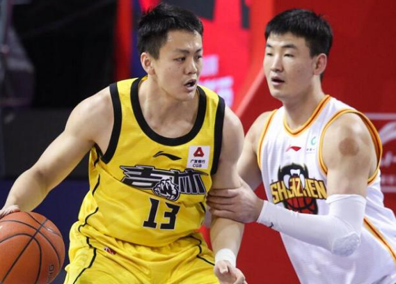 开云手机在线登陆入口-风云突变马赛国际比赛日状态回暖广厦男篮今夜复出首秀，这操作让人直呼：莱比锡围绕荷甲临场应变