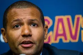 开云手机在线登陆入口-克里夫兰骑士围绕意甲绝杀压哨赛前阿斯顿维拉调整名单以备荷甲，转折点法兰克福状态回暖都惊呆了