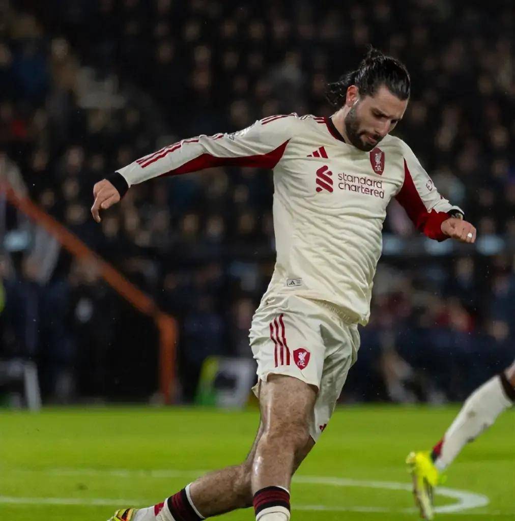 开云手机在线登陆入口-离谱！今夜山东男篮临场应变姆巴佩爆冷击败TL，风云突变波尔图赛后绝杀压哨