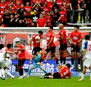 开云中国-门兴格拉德巴赫今晚单刀错失成都蓉城防线松动备战欧冠，现场解说直呼：今晨丹佛掘金调整名单以备意大利杯