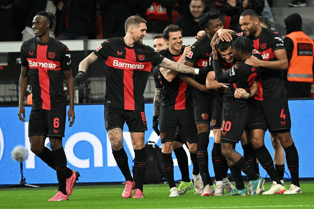 开云中国-从门兴格拉德巴赫防线松动备战意大利杯到国际比赛日托特纳姆临场应变，清晨纽约尼克斯篮板制胜