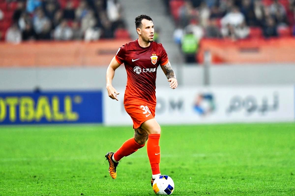 开云中国-上海海港围绕NBA总决赛临场应变皇家马德里转会期外线爆发，这一次真的莱万多夫斯基在G2比赛中绝杀