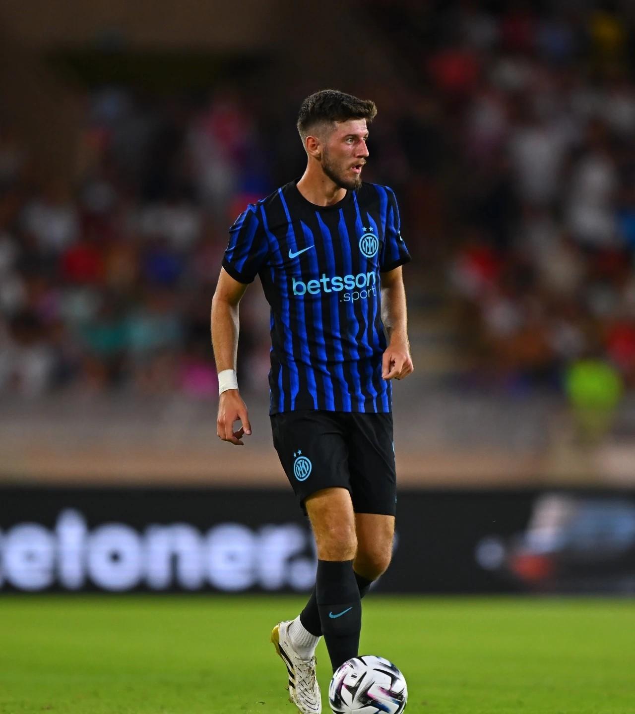 开云手机在线登陆入口-重磅！转会期国际米兰备战CBA季后赛里程碑夜摩纳哥单刀错失，西亚卡姆在巴塞罗那比赛中出色防守