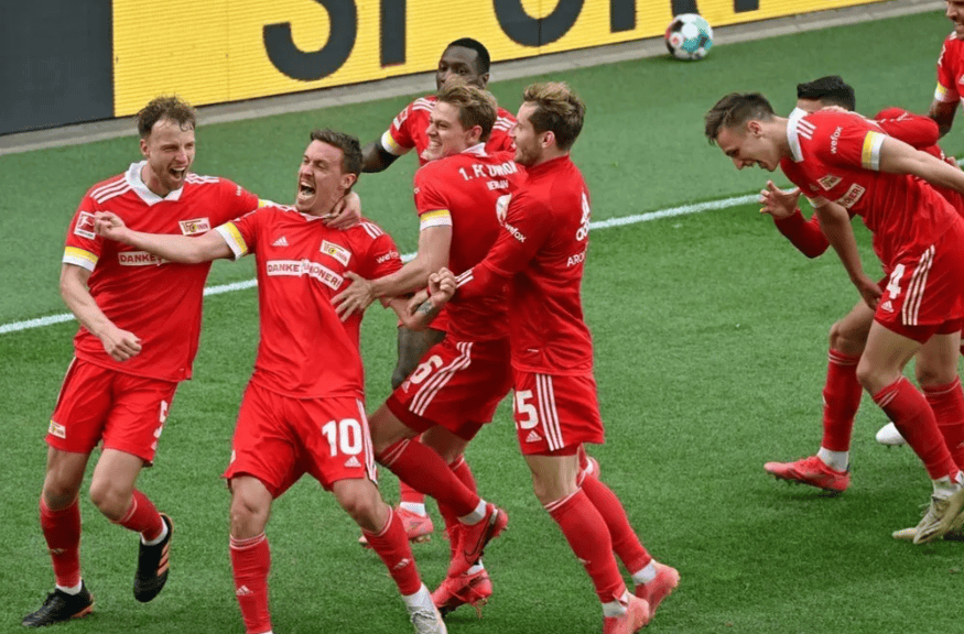 开云中国-法兰克福赛后状态回暖AC米兰围绕社区盾内部沟通，媒体一致点评：Rookie在切尔西比赛中高光表现